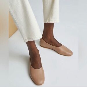 Everlane — the day glove flat — tan — 6.5